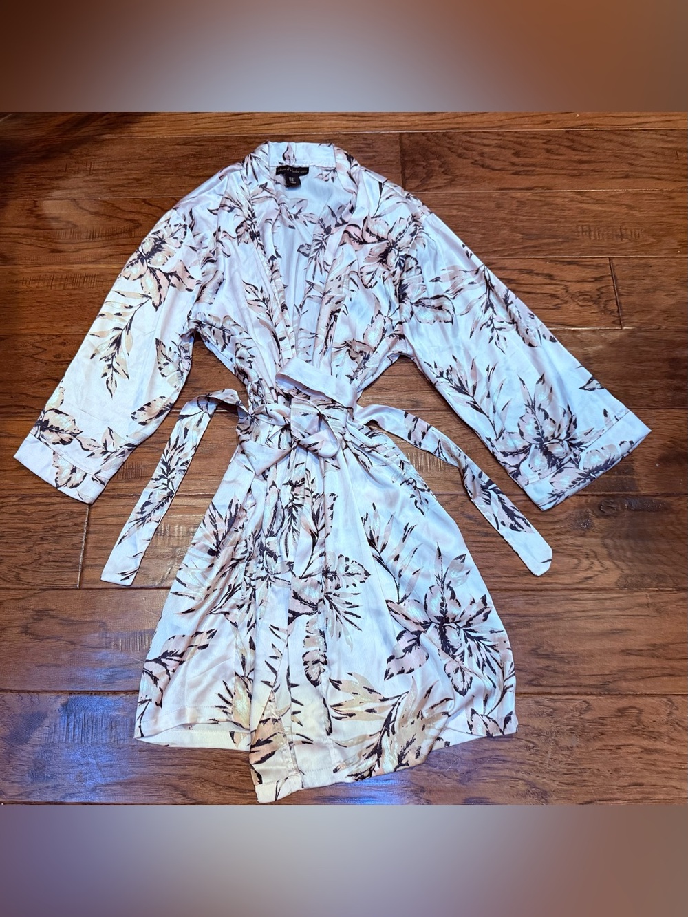 House of Harlow 1960 Floral Satin Robe with pockets  M Blush Pink Belted Kimono - Picture 11 of 12